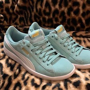 Puma Vikky.  aquifer-white